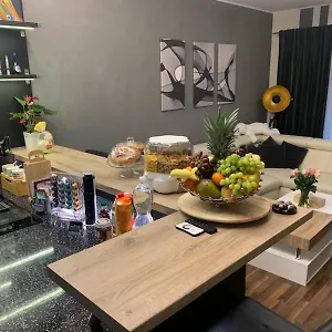 https://krejcarek-garden-apartment.praguehotelsweb.com